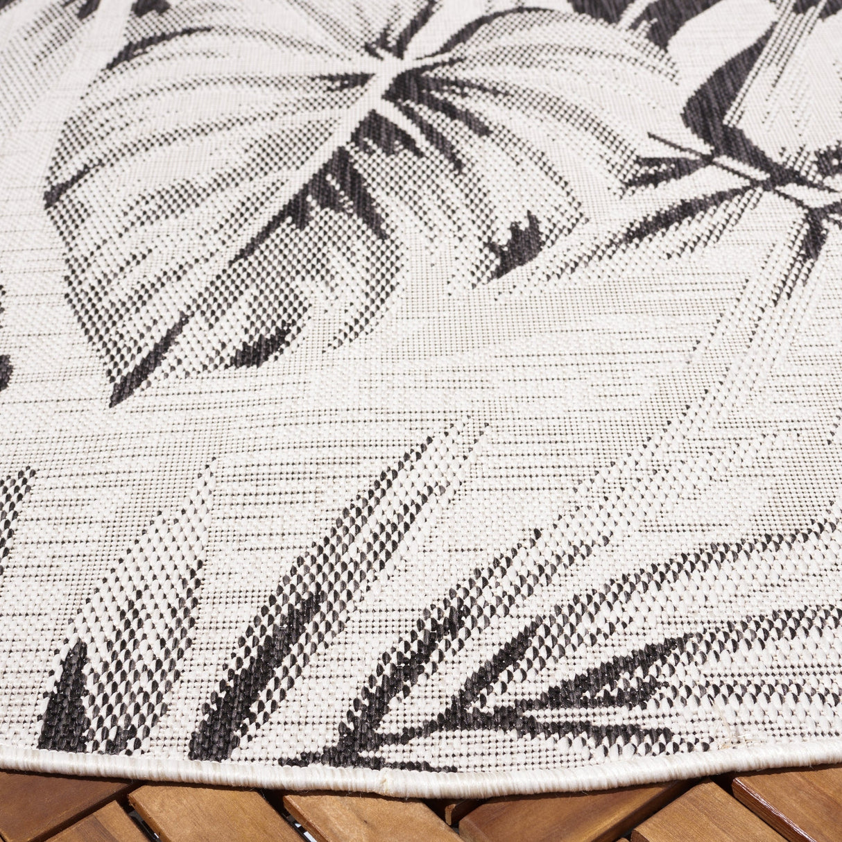 Safavieh Courtyard Cy8127 - 537 Ivory/Black Rug - Safavieh - cy8127 - 537 - 7r