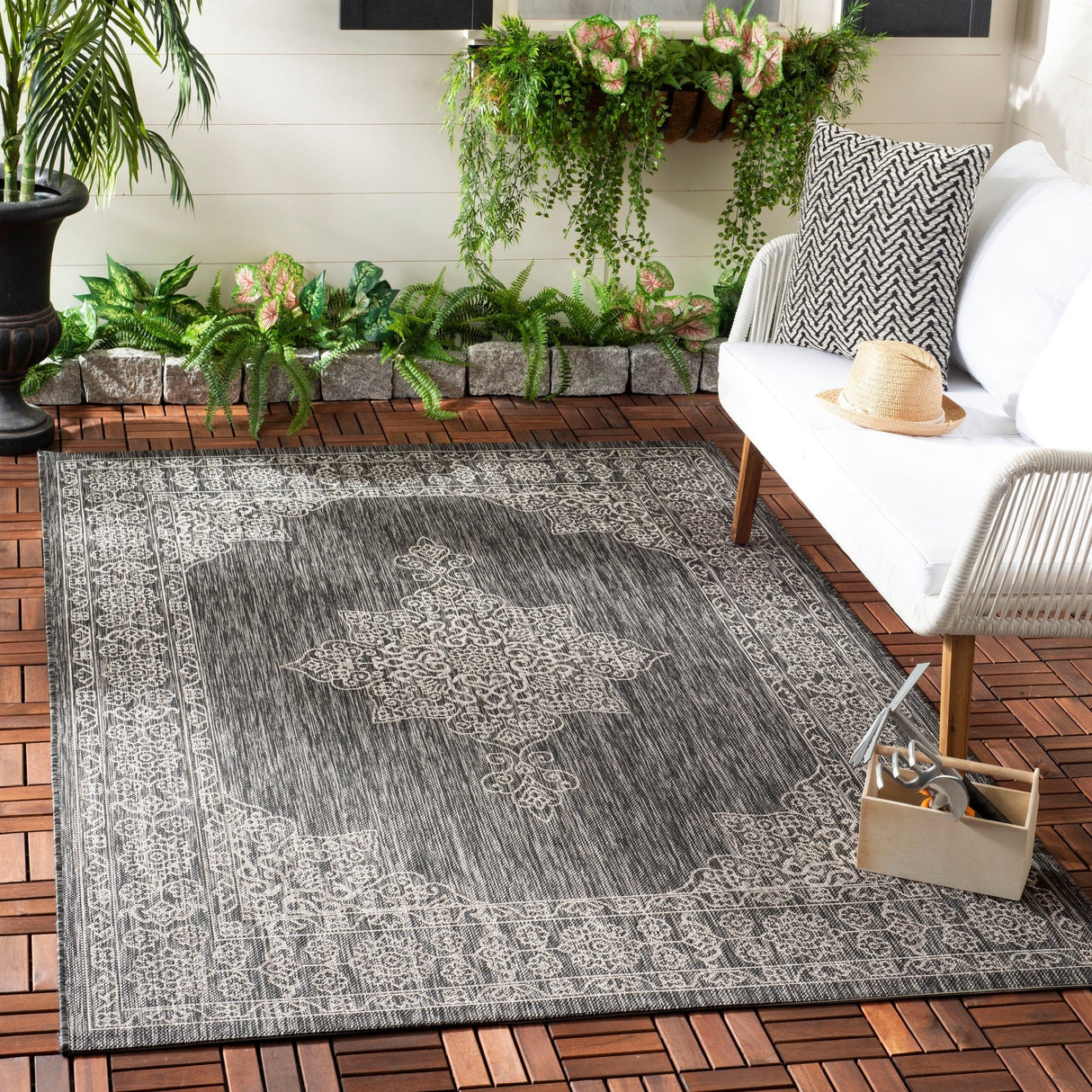 Safavieh Courtyard Cy8232 Black/Ivory Rug - Safavieh - cy8232 - 36621 - 27