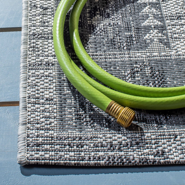 Safavieh Courtyard Cy8546 Light Grey/Charcoal Rug - Safavieh - cy8546 - 37612 - 7r