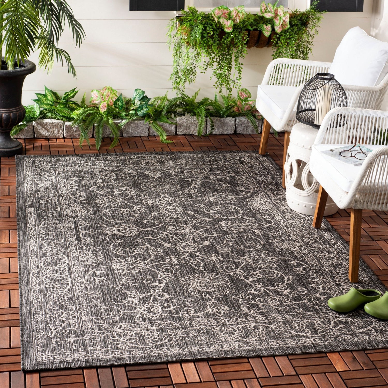 Safavieh Courtyard Cy8680 Black/Ivory Rug - Safavieh - cy8680 - 36621 - 810