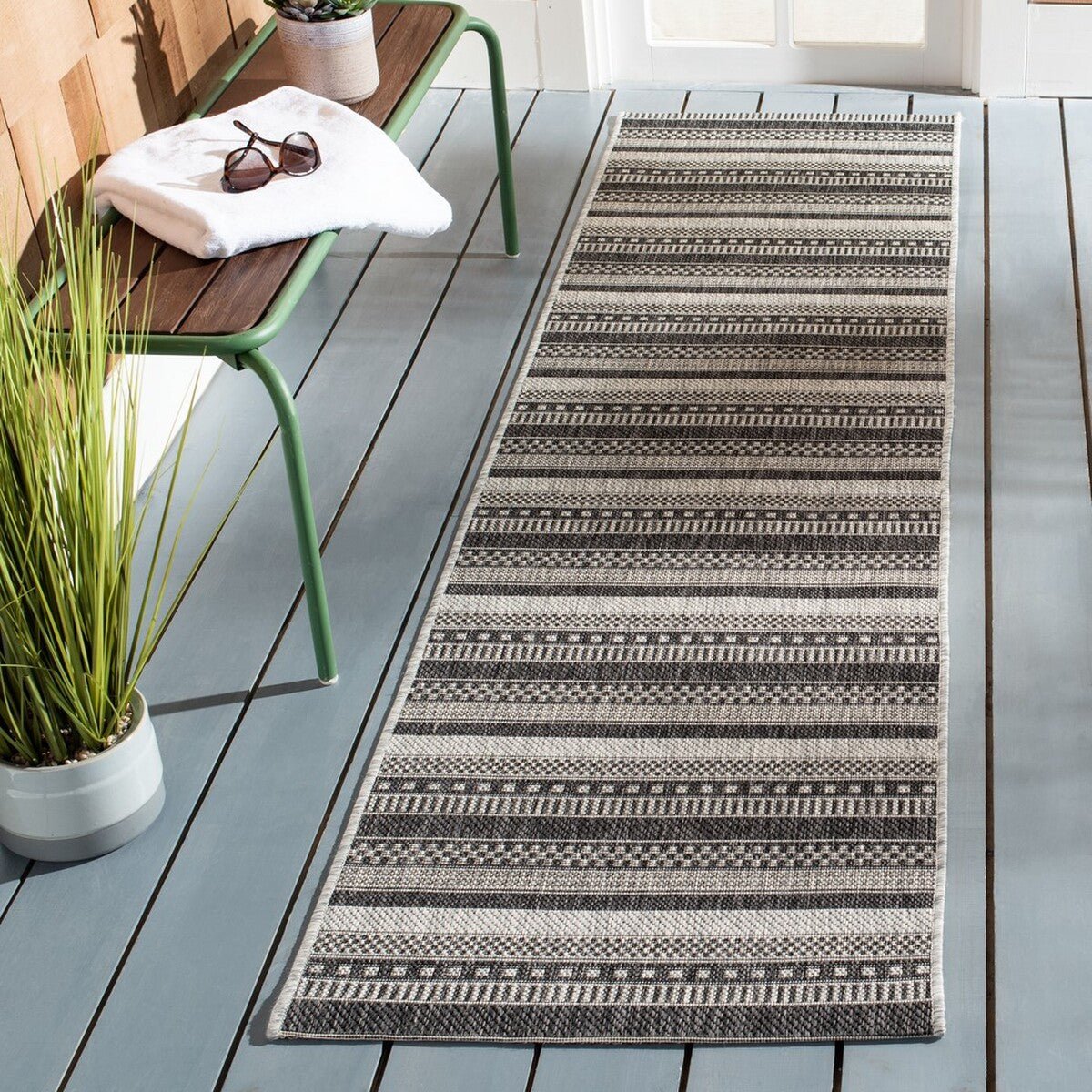 Safavieh Courtyard Cy8784 - 37612 Black/Grey Rugs - Safavieh - cy8784 - 37612 - 7r