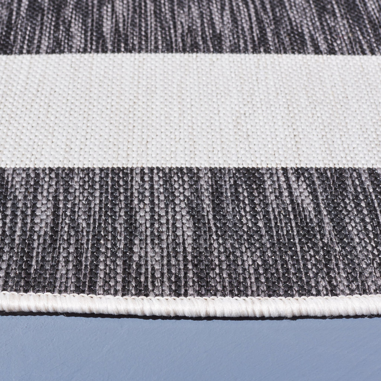 Safavieh Courtyard Cy8812 Ivory/Black Rug - Safavieh - cy8812 - 53712 - 2