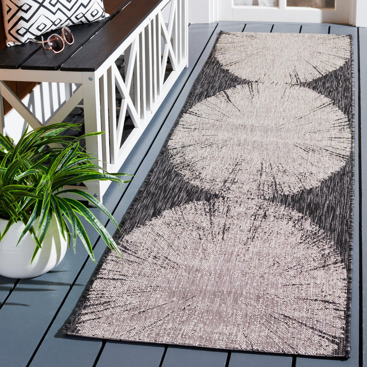 Safavieh Courtyard Cy8893 Beige/Black Rug - Safavieh - cy8893 - 36621 - 7r