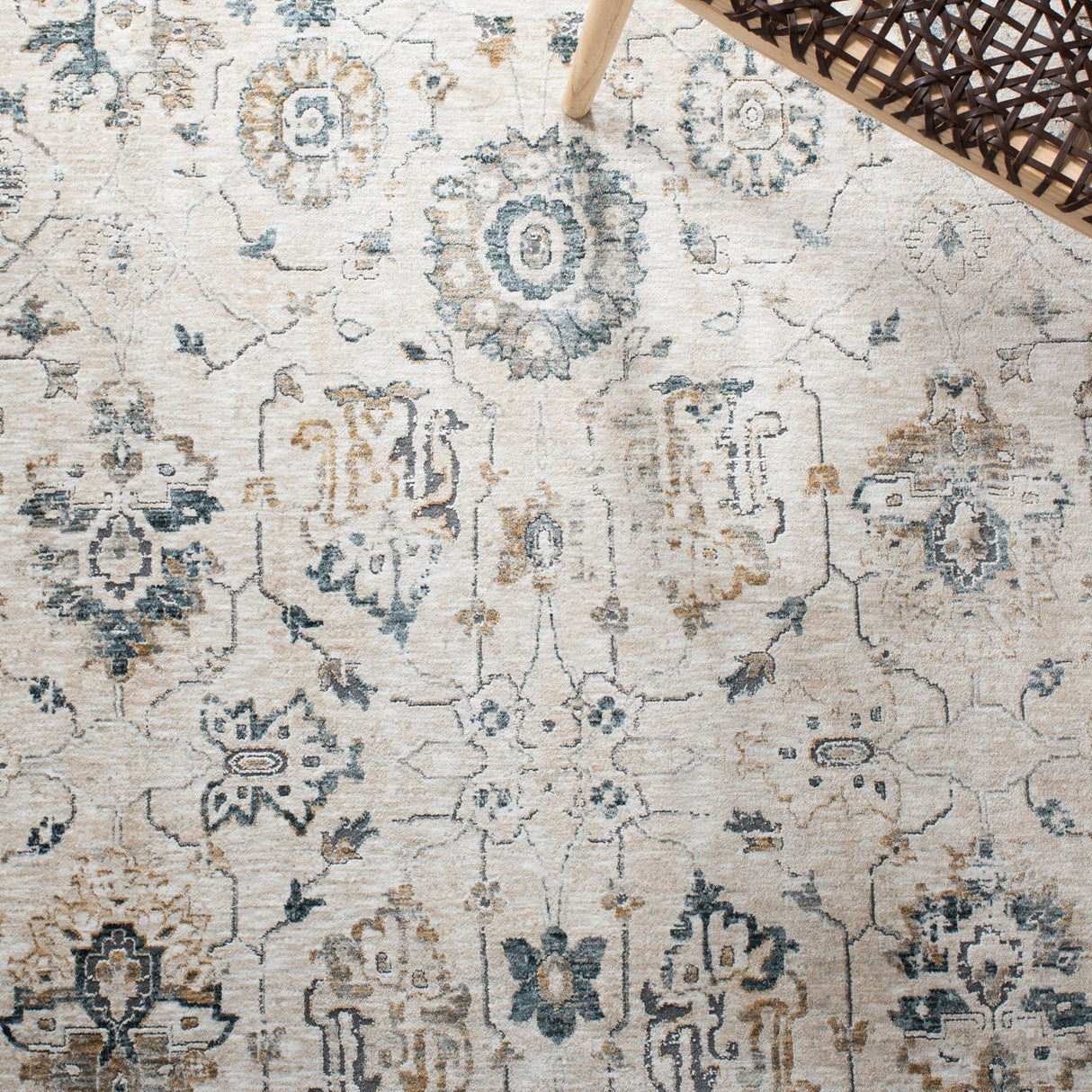 Safavieh Dream Drm727B Ivory/Light Beige Rug - Safavieh - drm727b - 7r