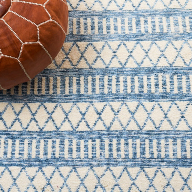 Safavieh Easy Care Ecr114A Ivory/Grey Rug - Safavieh - ecr114a - 24