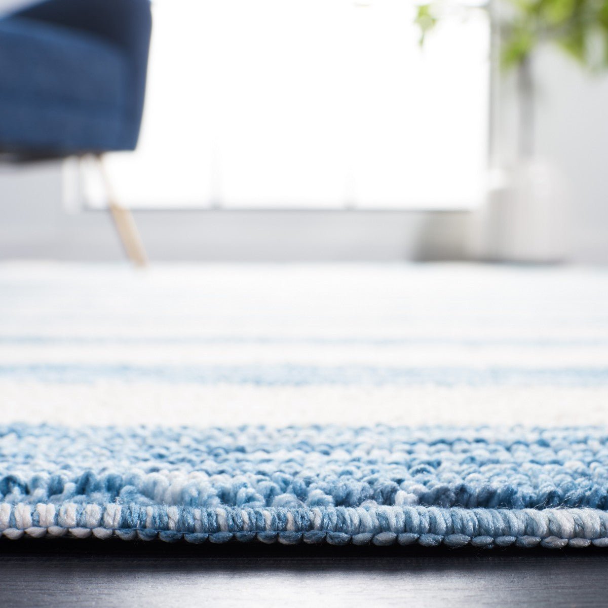 Safavieh Easy Care Ecr115L Light Blue/Ivory Rug - Safavieh - ecr115l - 24