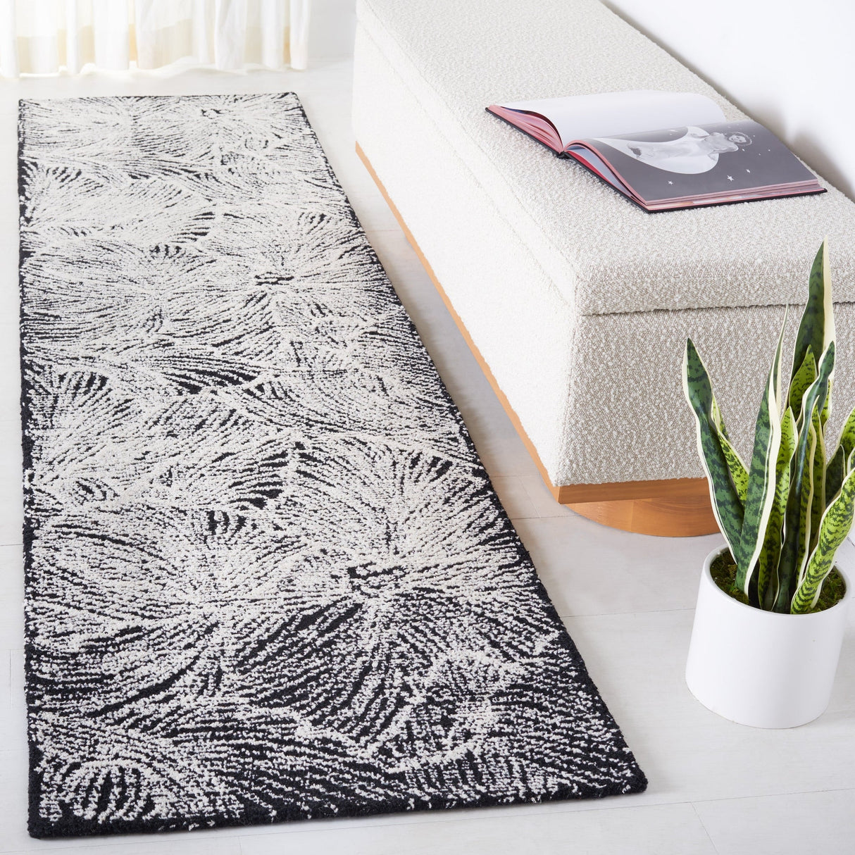 Safavieh Ebony Ebn101Z Black/Ivory Rug - Safavieh - ebn101z - 29