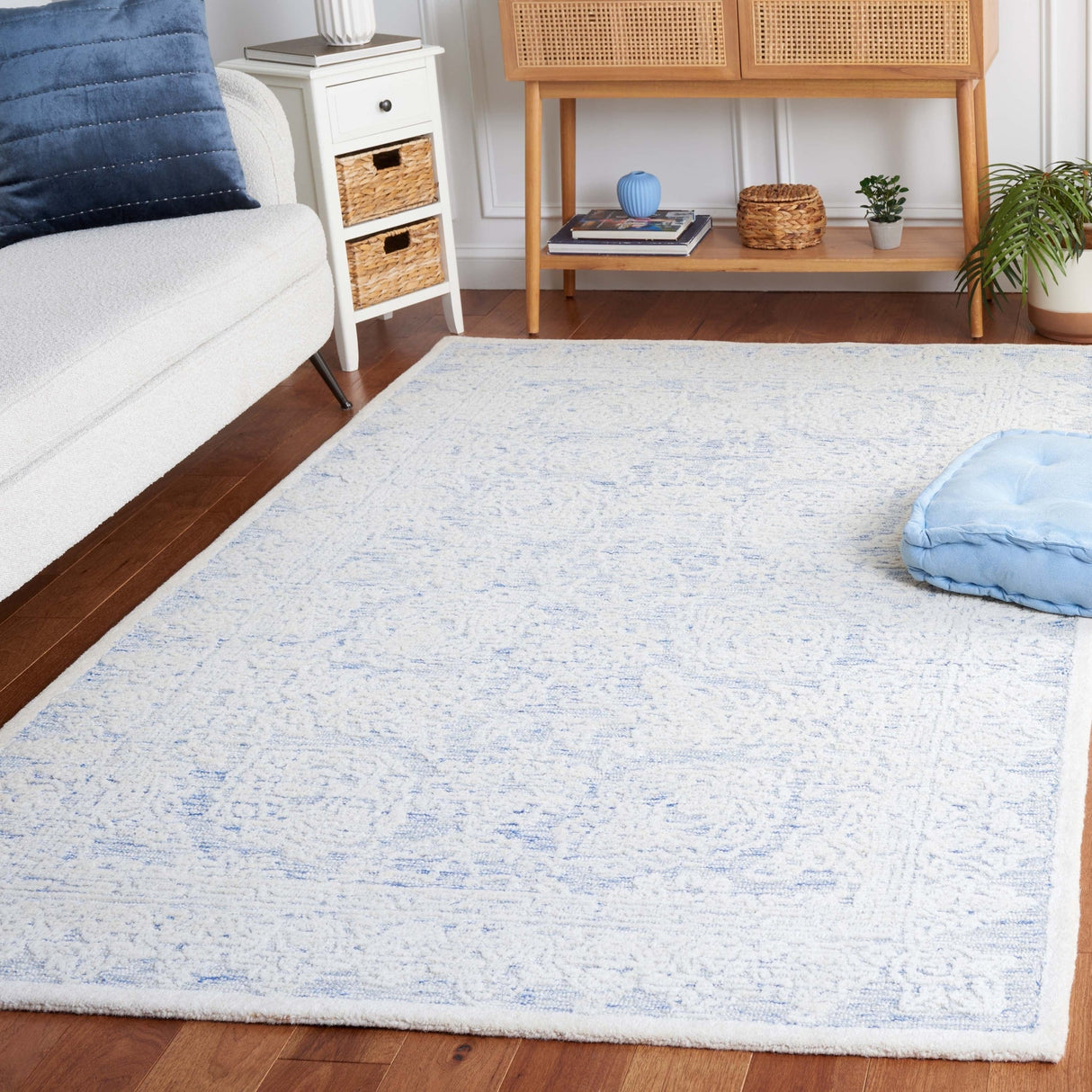 Safavieh Ebony Ebn102M Blue/Ivory Rug - Safavieh - ebn102m - 3