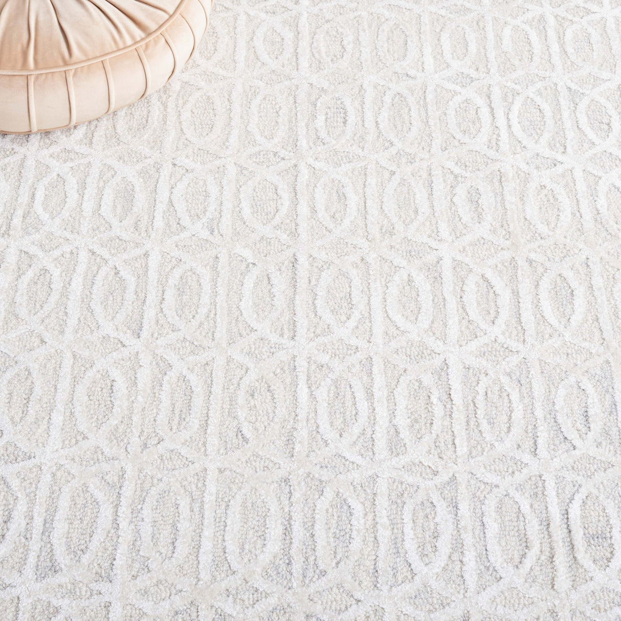 Safavieh Ebony Ebn107B Beige/Ivory Rug - Safavieh - ebn107b - 29