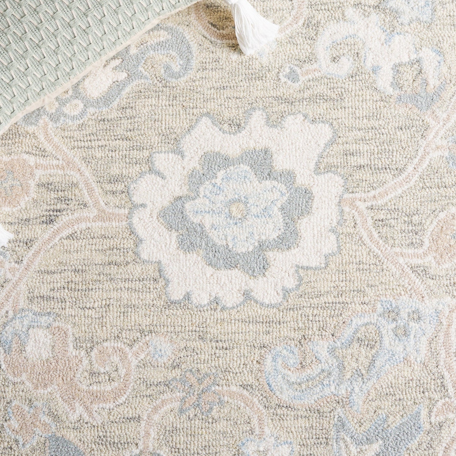 Safavieh Ebony Ebn136G Light Grey/Ivory Rug - Safavieh - ebn136g - 3