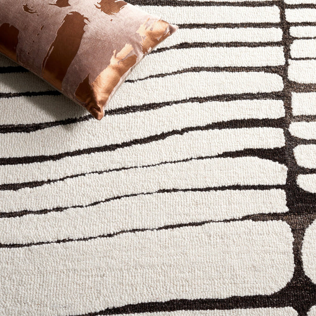 Safavieh Ebony Ebn406T Ivory/Dark Brown Rug - Safavieh - ebn406t - 28