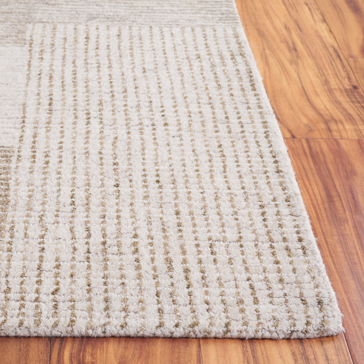 Safavieh Ebony Ebn922A Ivory/Beige Rug - Safavieh - ebn922a - 3