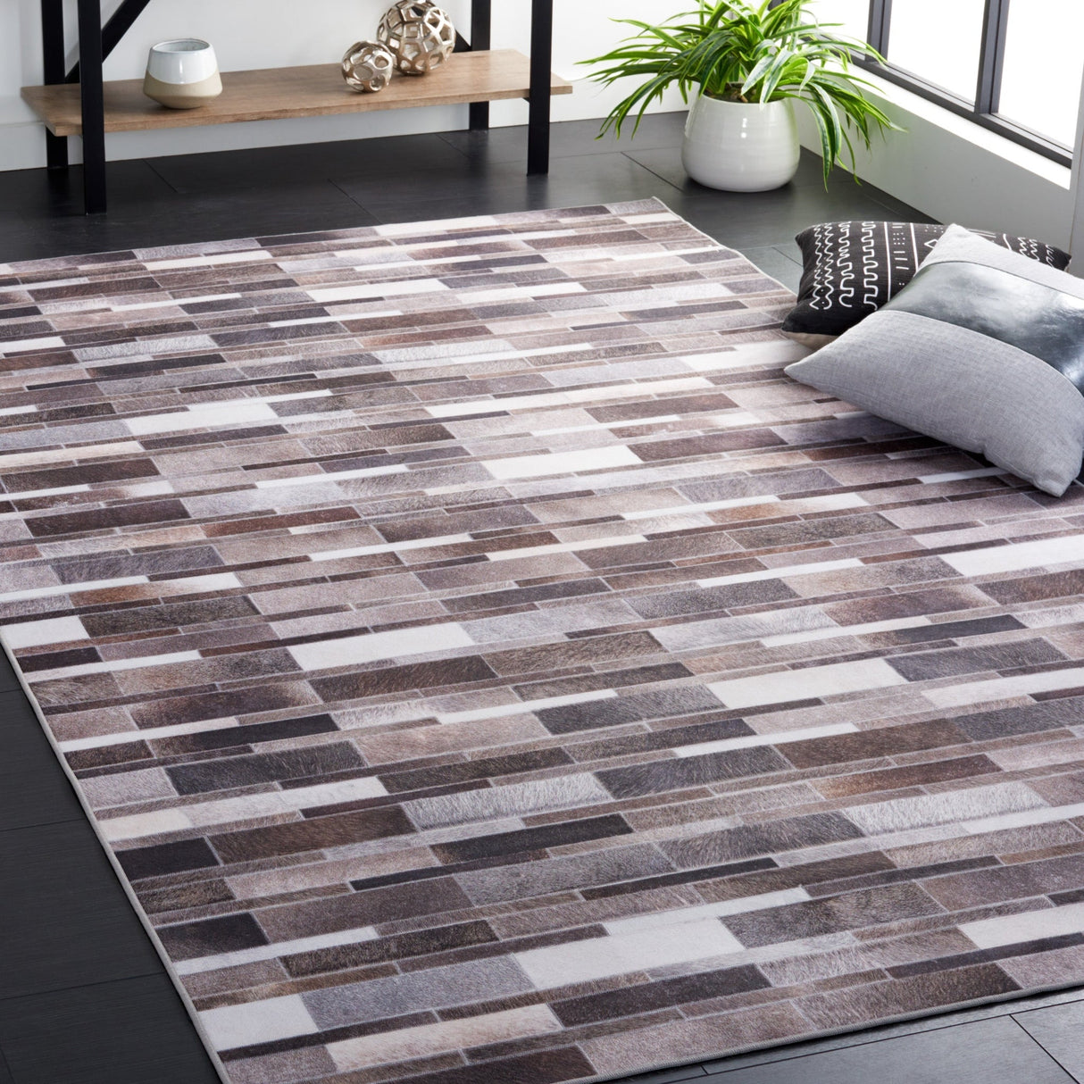Safavieh Faux Hide Fah542A Ivory/Grey Rug - Safavieh - fah542a - 3