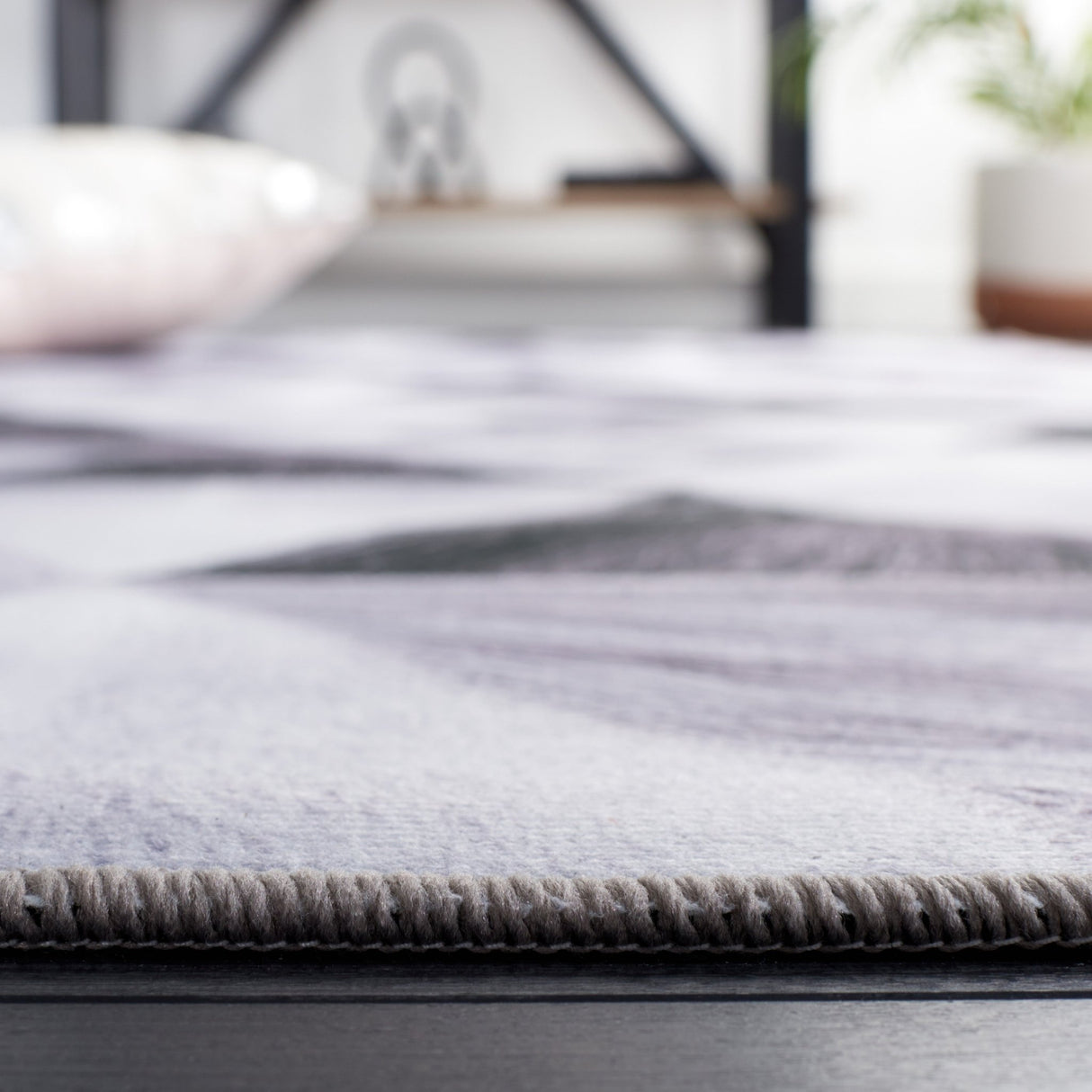Safavieh Faux Hide Fah545F Light Grey/Dark Grey Rug - Safavieh - fah545f - 3