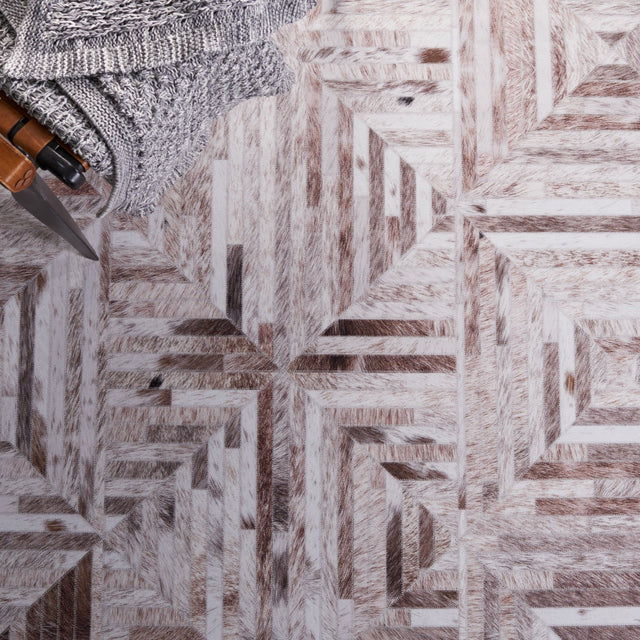 Safavieh Faux Hide Fah549A Beige/Brown Rug - Safavieh - fah549a - 3