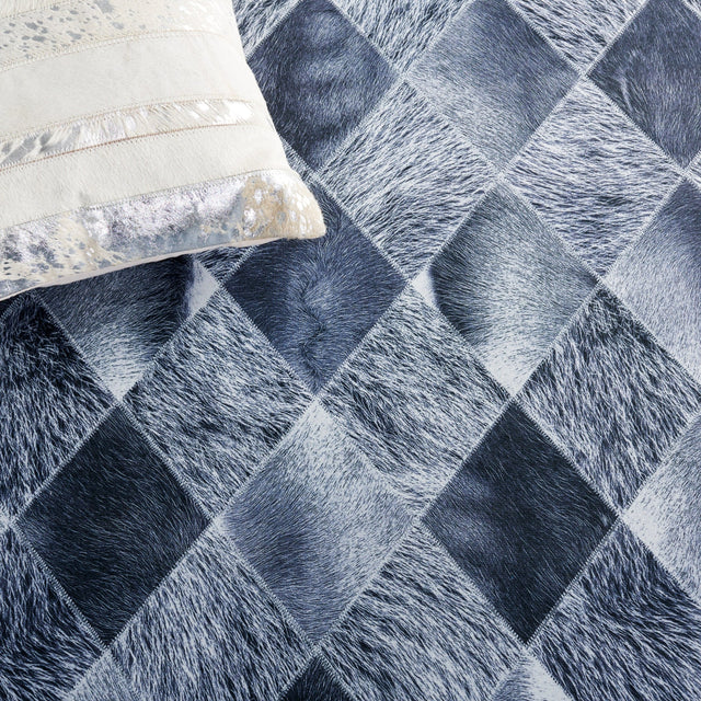 Safavieh Faux Hide Fah550G Grey/Dark Grey Rug - Safavieh - fah550g - 6r