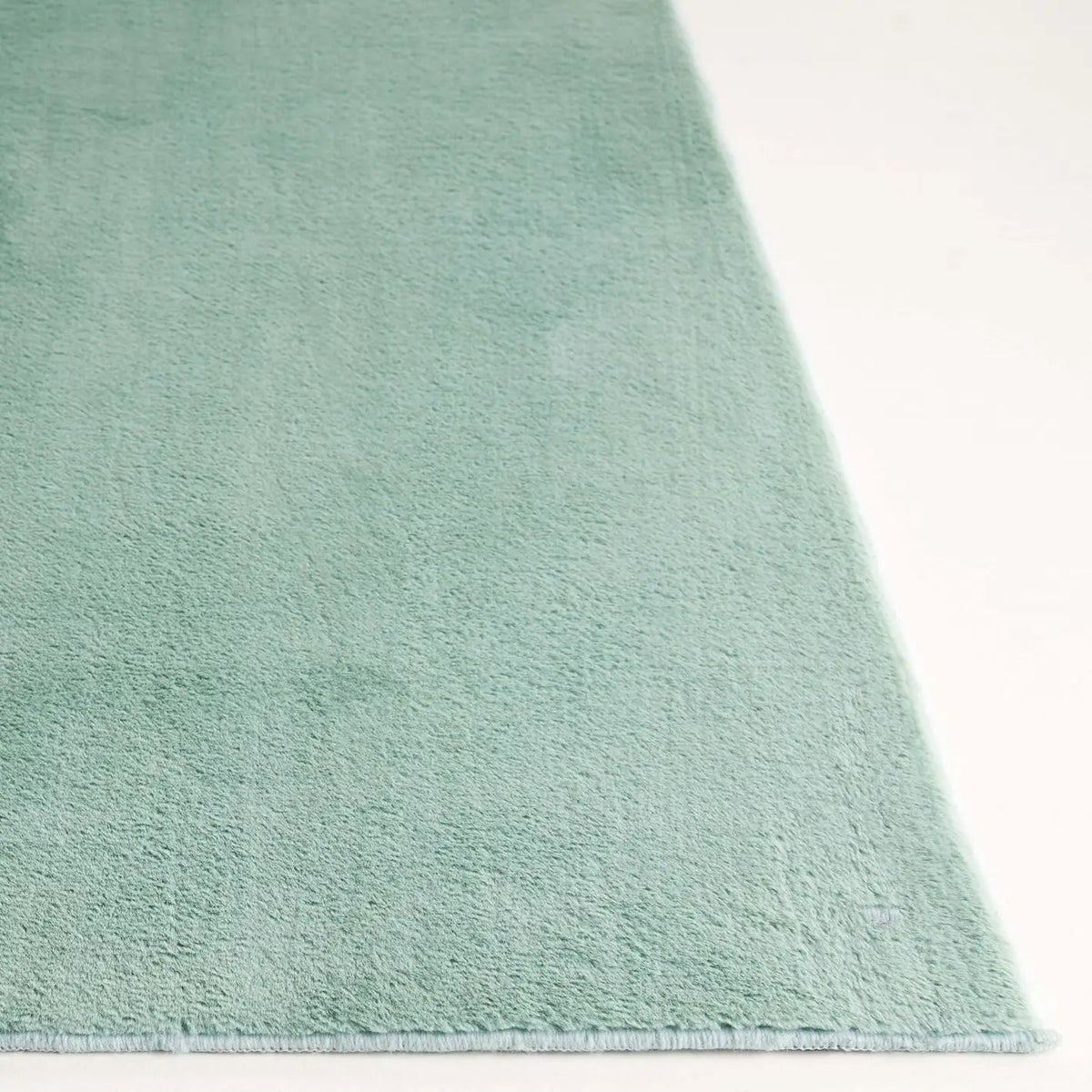 Safavieh Faux Rabbit Fur 5'-0" x 7'-0" Rug in Sage
