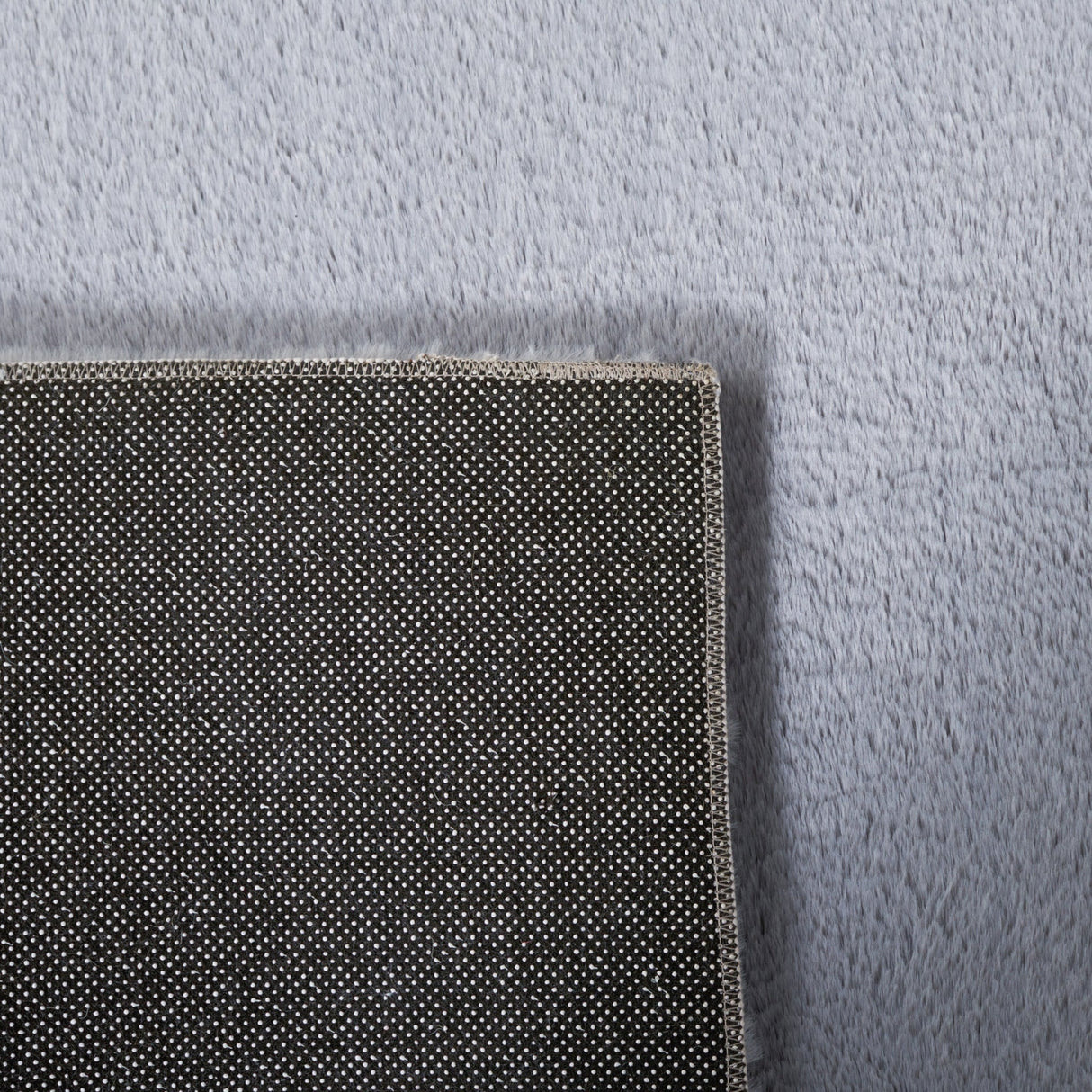 Safavieh Faux Rabbit Fur Frf500F Light Grey Rug - Safavieh - frf500f - 6r