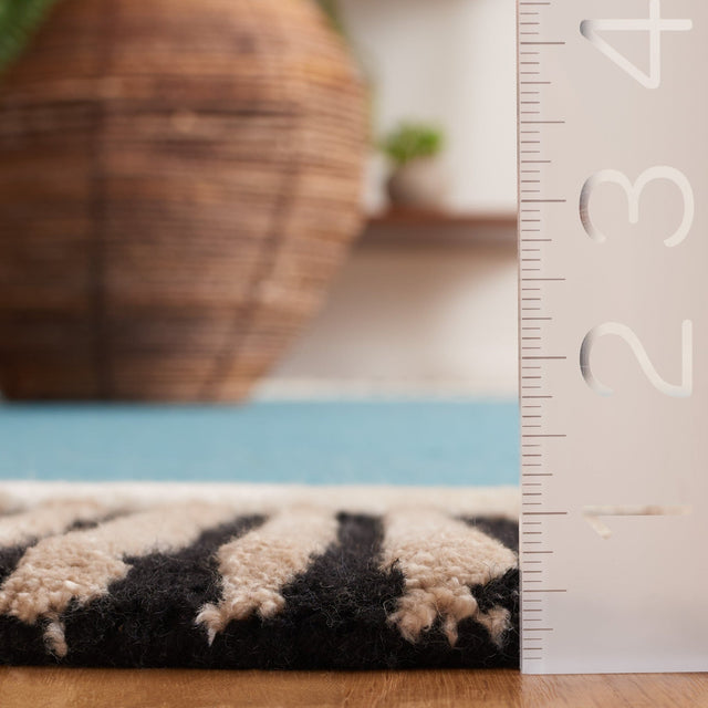 Safavieh Fifth Avenue Ftv107M Blue/Black Rug - Safavieh - ftv107m - 3ov