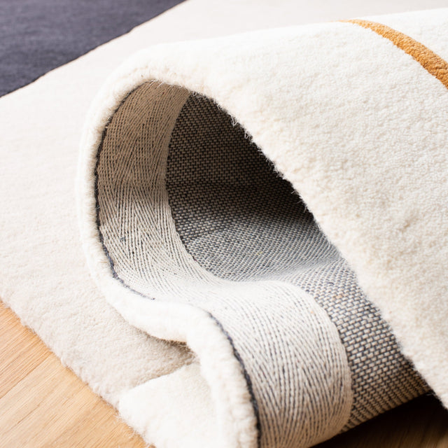 Safavieh Fifth Avenue Ftv110A Ivory/Black Rug - Safavieh - ftv110a - 2