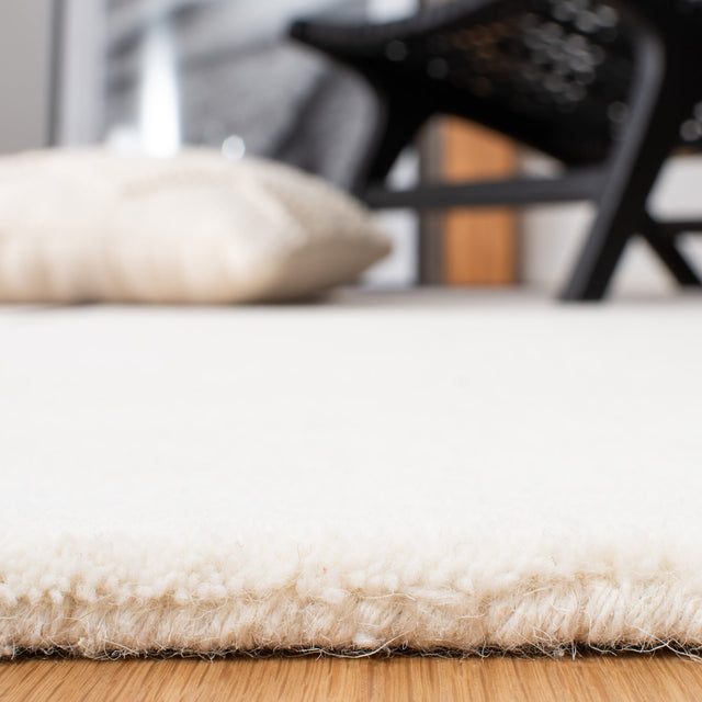 Safavieh Fifth Avenue Ftv110A Ivory/Black Rug - Safavieh - ftv110a - 2