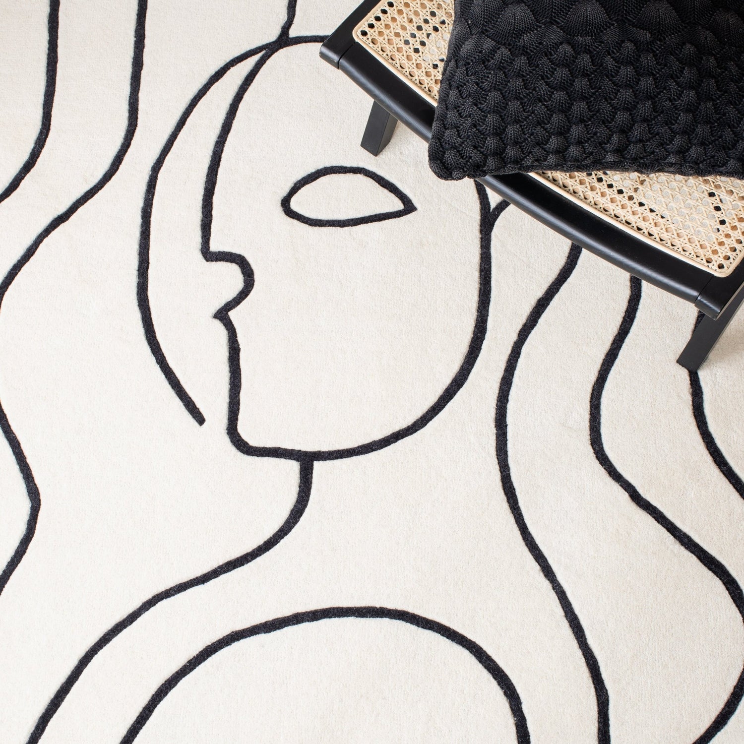 Safavieh Fifth Avenue Ftv111A Ivory/Black Rug - Safavieh - ftv111a - 2