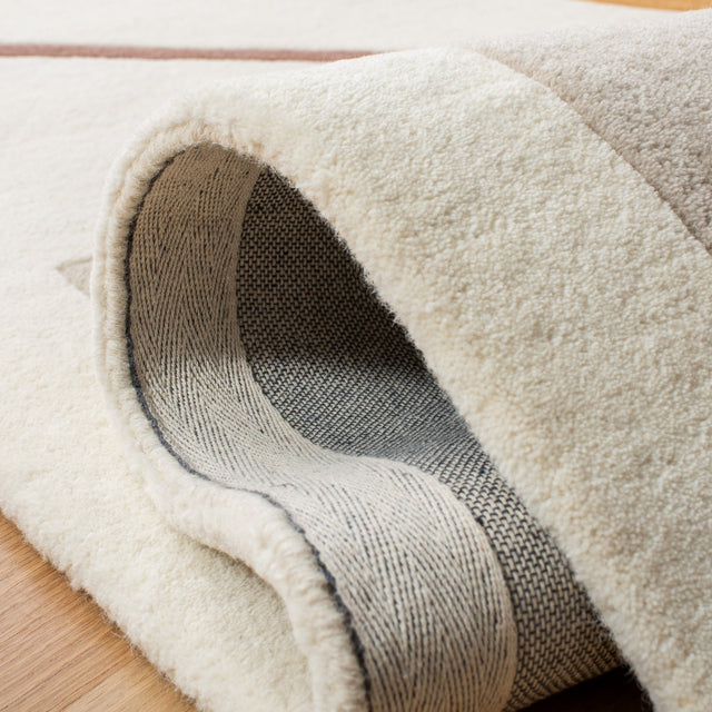 Safavieh Fifth Avenue Ftv115A Ivory/Brown Rug - Safavieh - ftv115a - 2