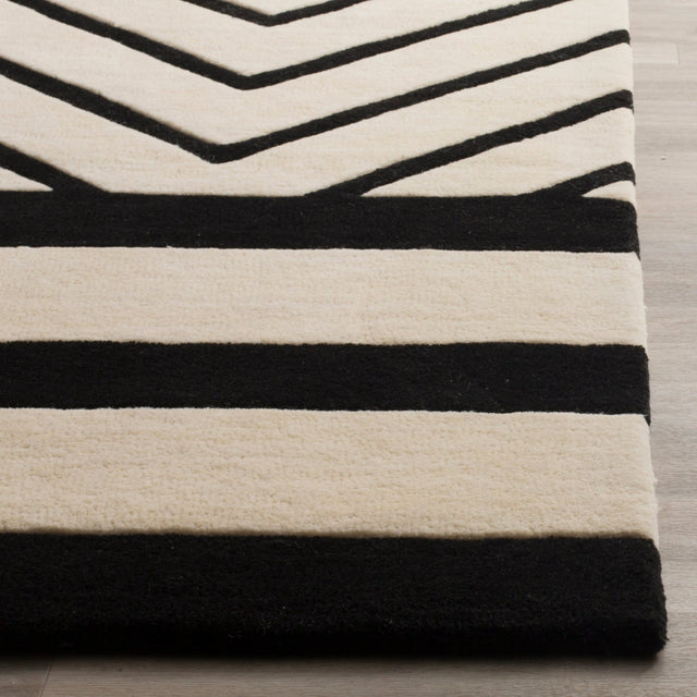 Safavieh Fifth Avenue Ftv122A Ivory/Black Rug - Safavieh - ftv122a - 3r