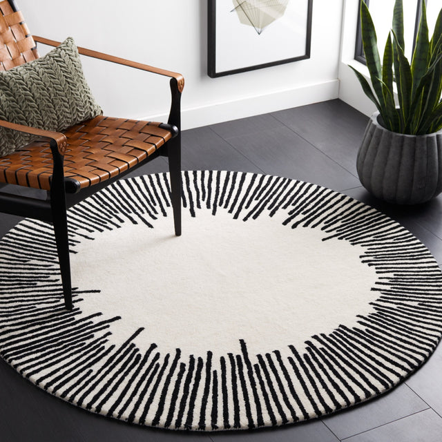 Safavieh Fifth Avenue Ftv129A Ivory/Black Rug - Safavieh - ftv129a - 5r