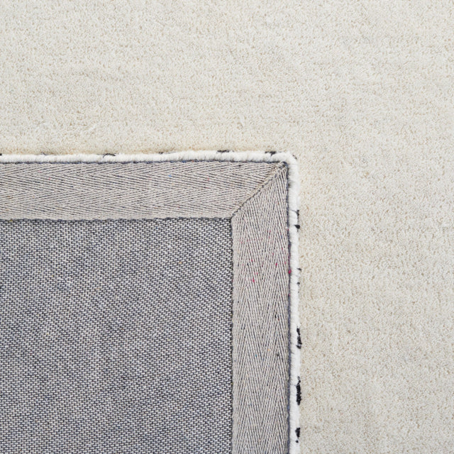 Safavieh Fifth Avenue Ftv129A Ivory/Black Rug - Safavieh - ftv129a - 5r