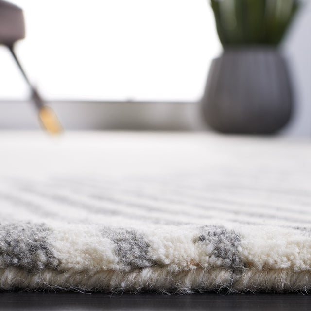 Safavieh Fifth Avenue Ftv129G Ivory/Grey Rug - Safavieh - ftv129g - 5r