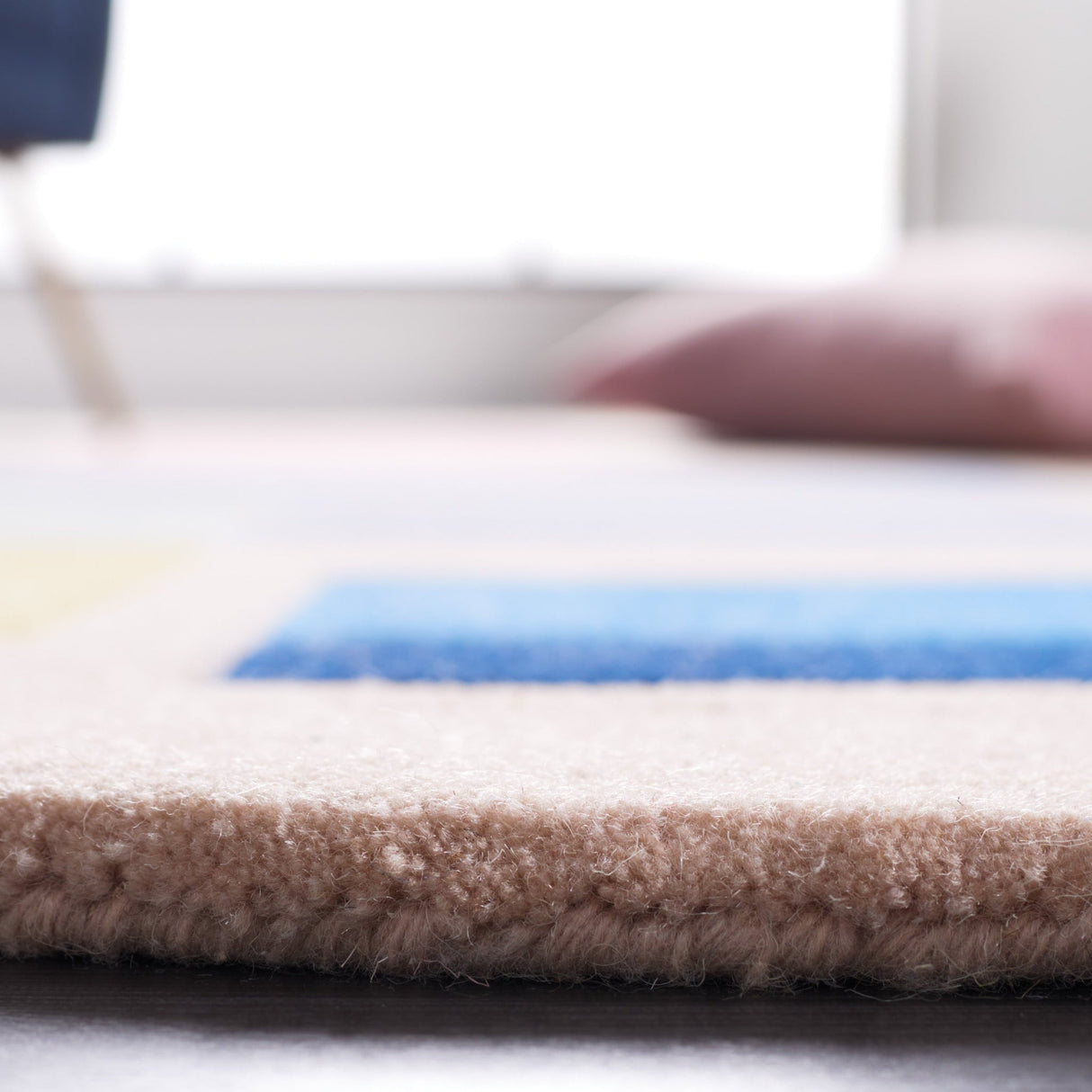 Safavieh Fifth Avenue Ftv148B Beige/Blue Rug - Safavieh - ftv148b - 5