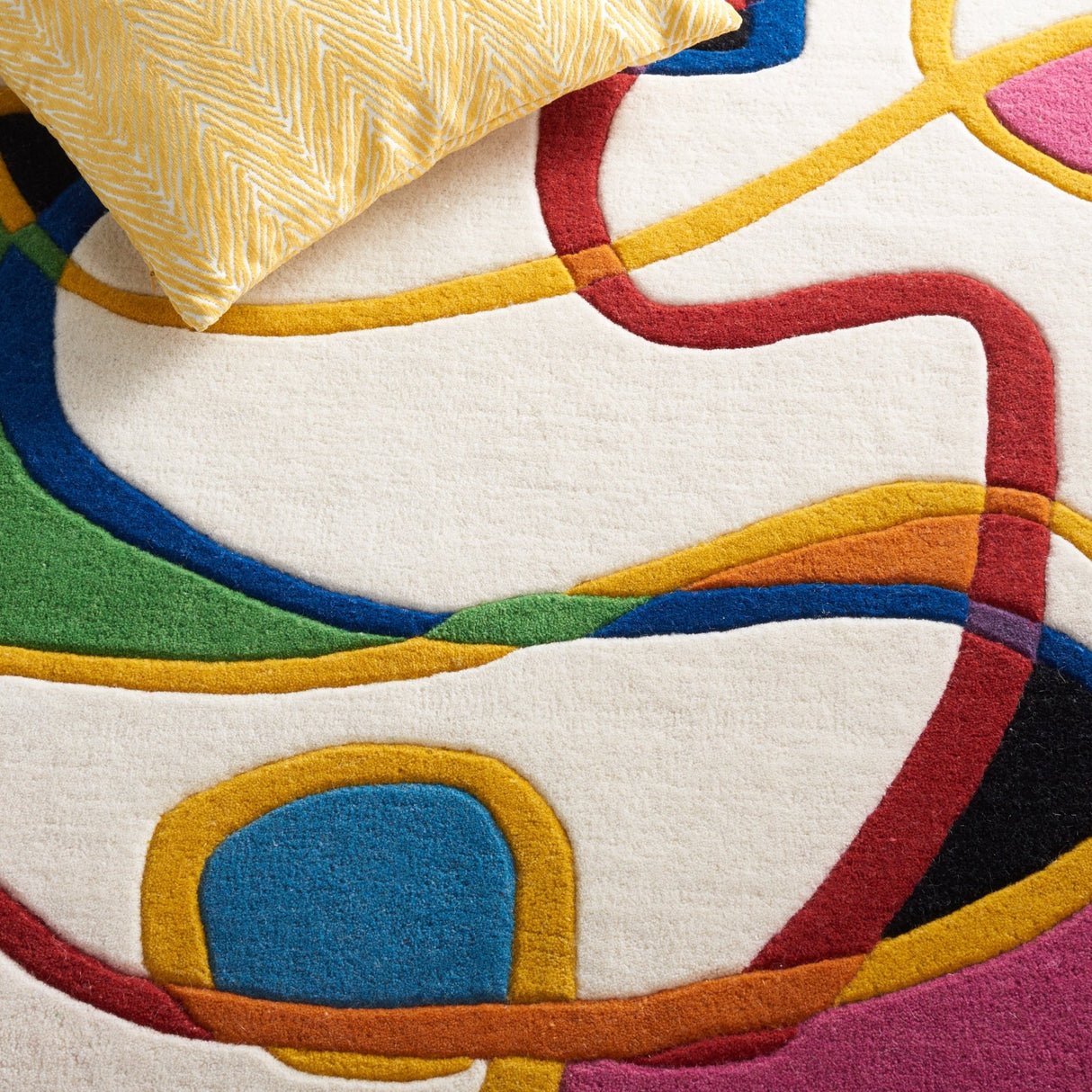 Safavieh Fifth Avenue Ftv149Q Ivory/Red Rug - Safavieh - ftv149q - 5