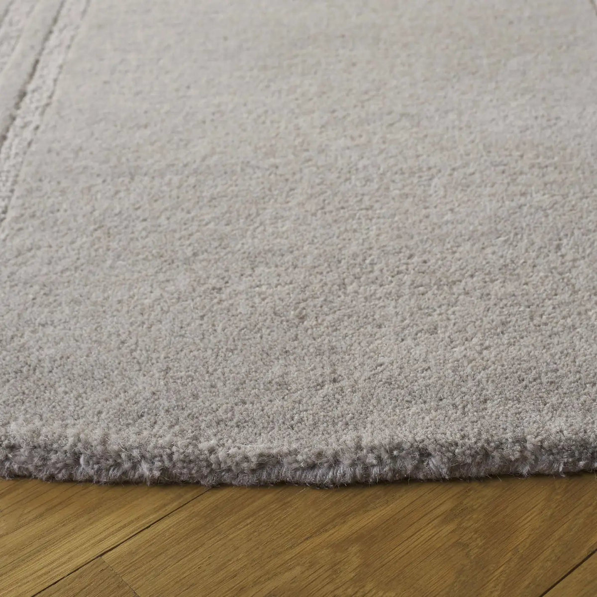 Safavieh Fifth Avenue 6'-0" x 6'-0" Rug in Grey