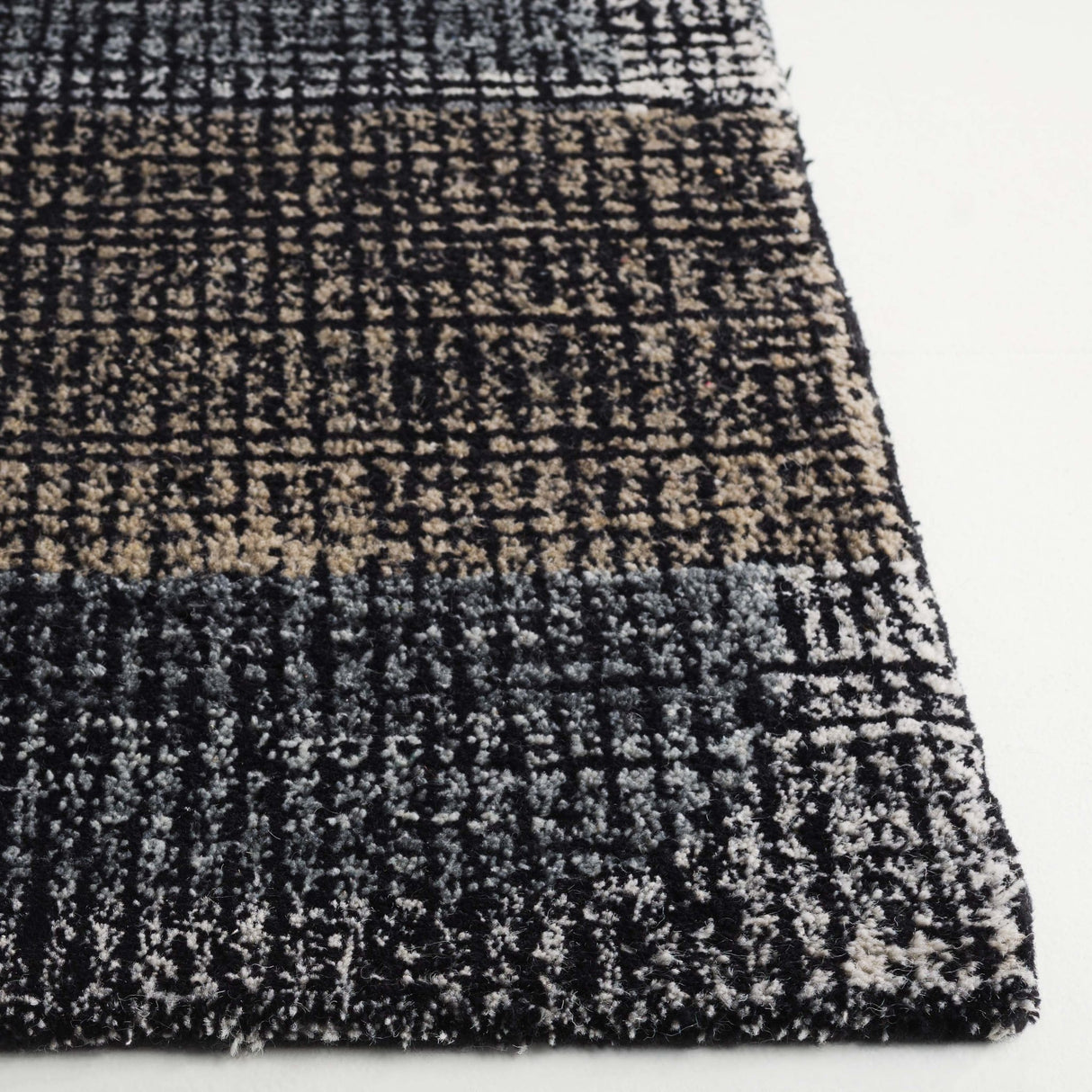 Safavieh Fifth Avenue Ftv404F Grey/Beige Rug - Safavieh - ftv404f - 5