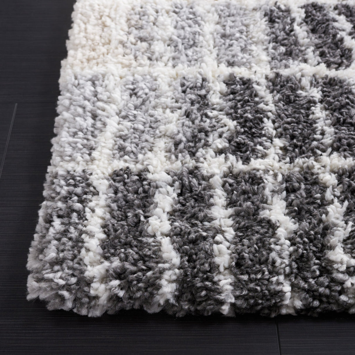 Safavieh Fontana Shag Fnt823A Ivory/Grey Rug - Safavieh - fnt823a - 4