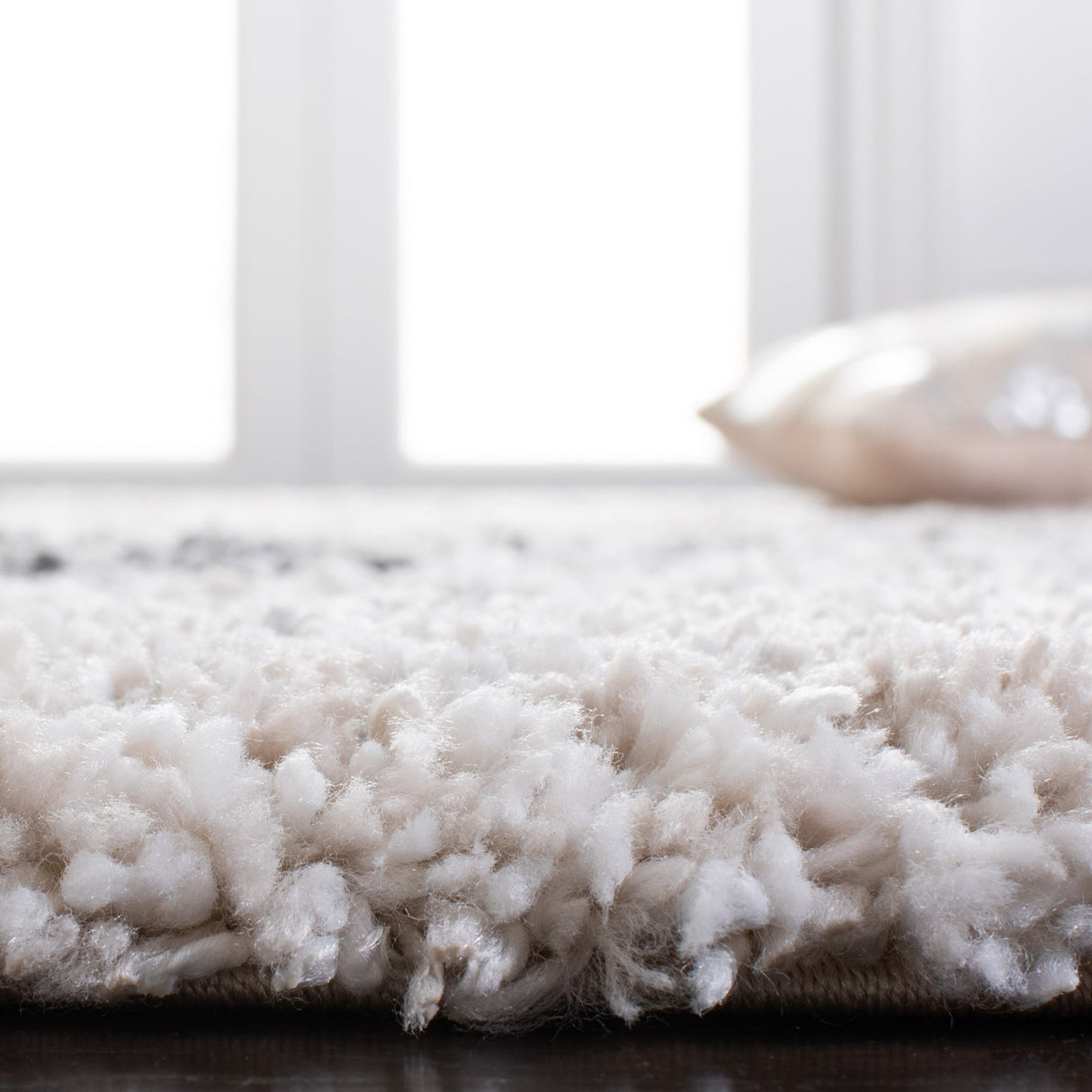 Safavieh Fontana Shag Fnt852A Ivory/Grey Rugs - Safavieh - fnt852a - 7r