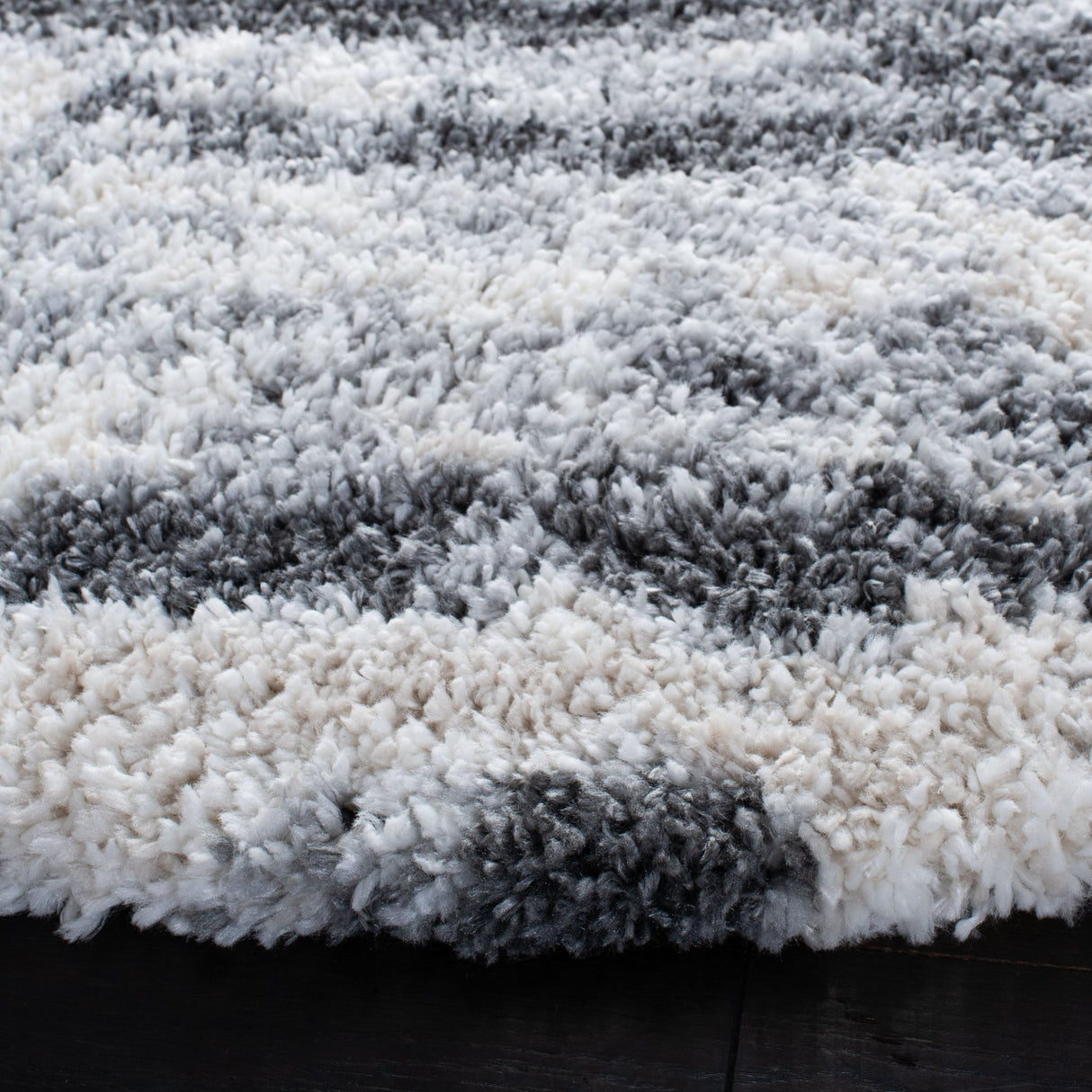 Safavieh Fontana Shag Fnt853G Grey/Ivory Rugs - Safavieh - fnt853g - 7r