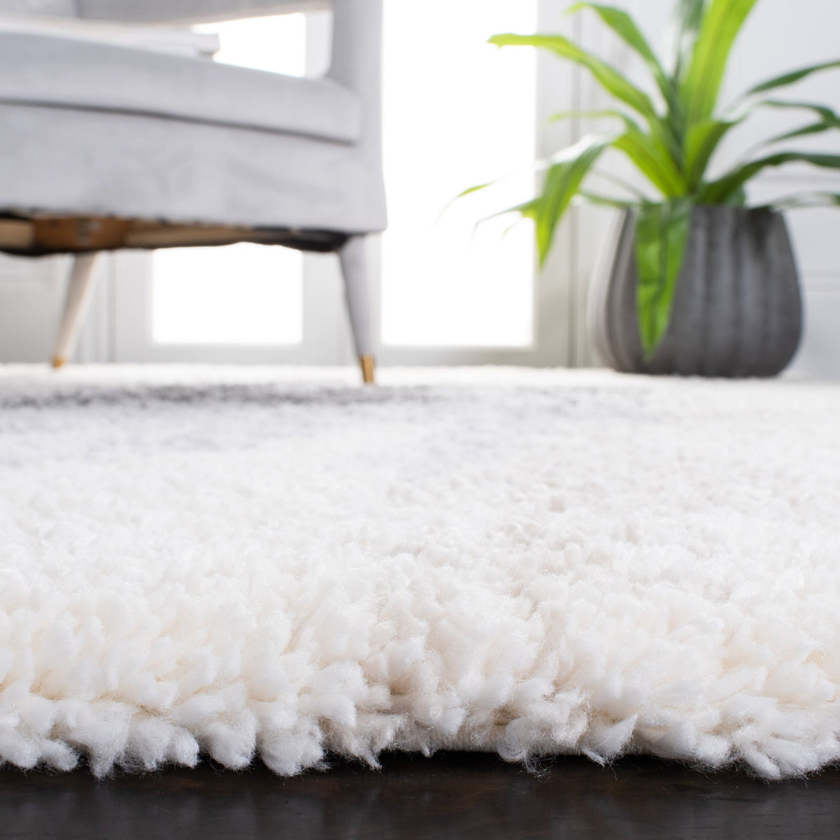Safavieh Fontana Shag Fnt894F Grey/Ivory Rug - Safavieh - fnt894f - 3sq