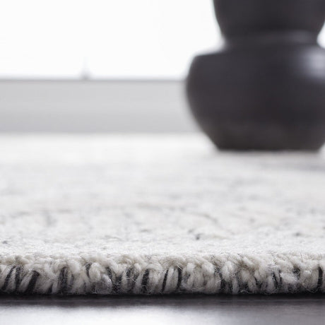 Safavieh Glamour Glm539Z Black/Ivory Rug - Safavieh - glm539z - 6r