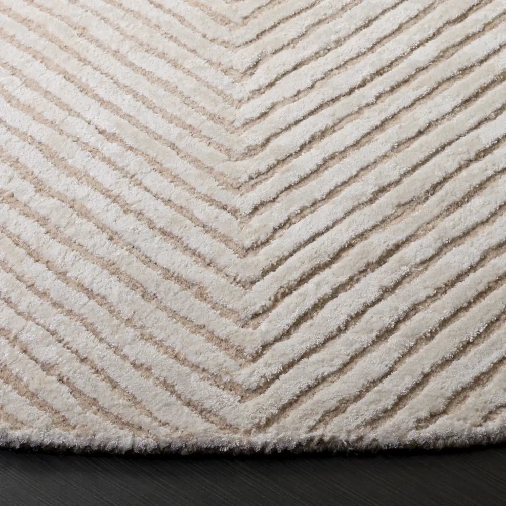 Safavieh Glamour 6'-0" x 6'-0" Rug in Ivory