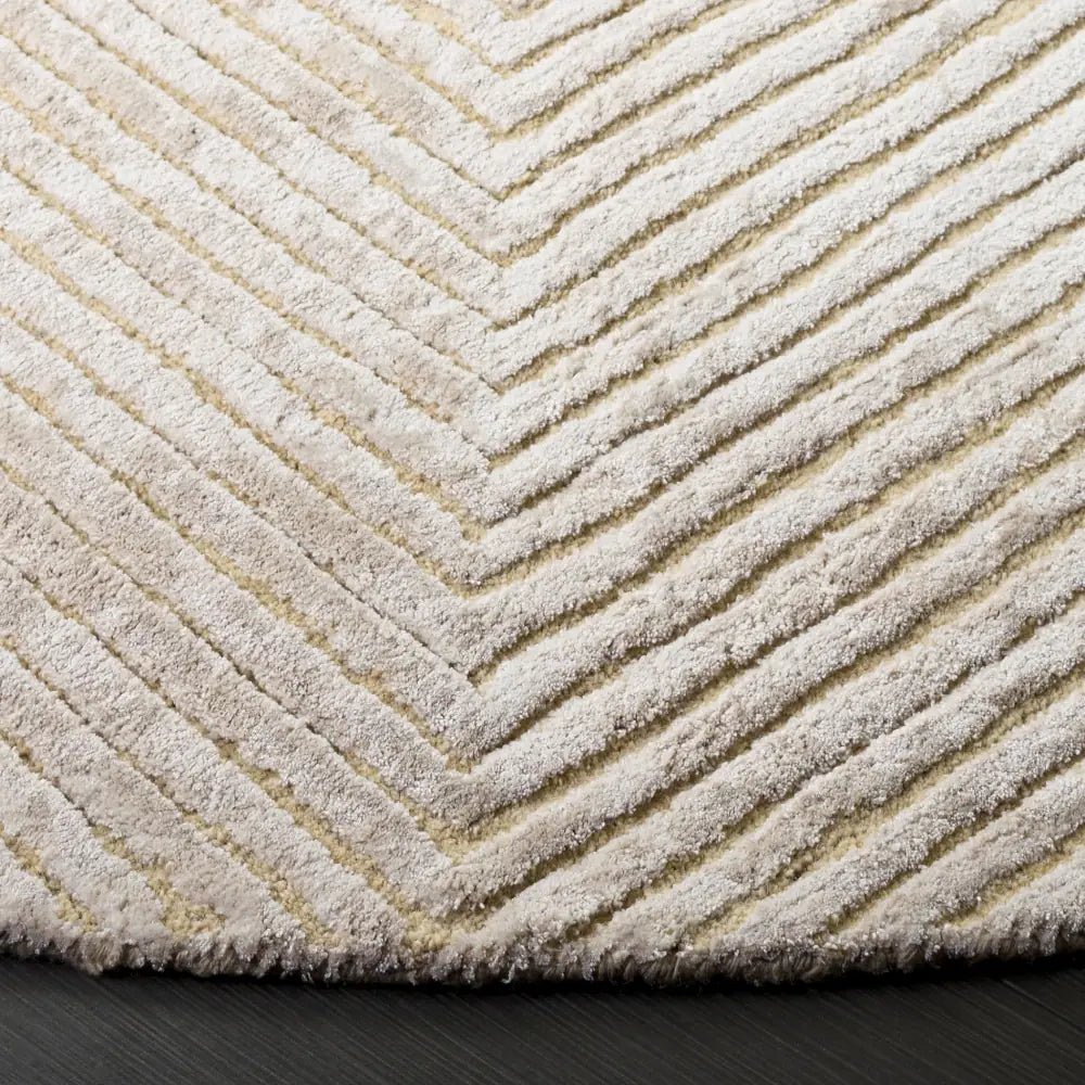 Safavieh Glamour 6'-0" x 6'-0" Rug in Beige