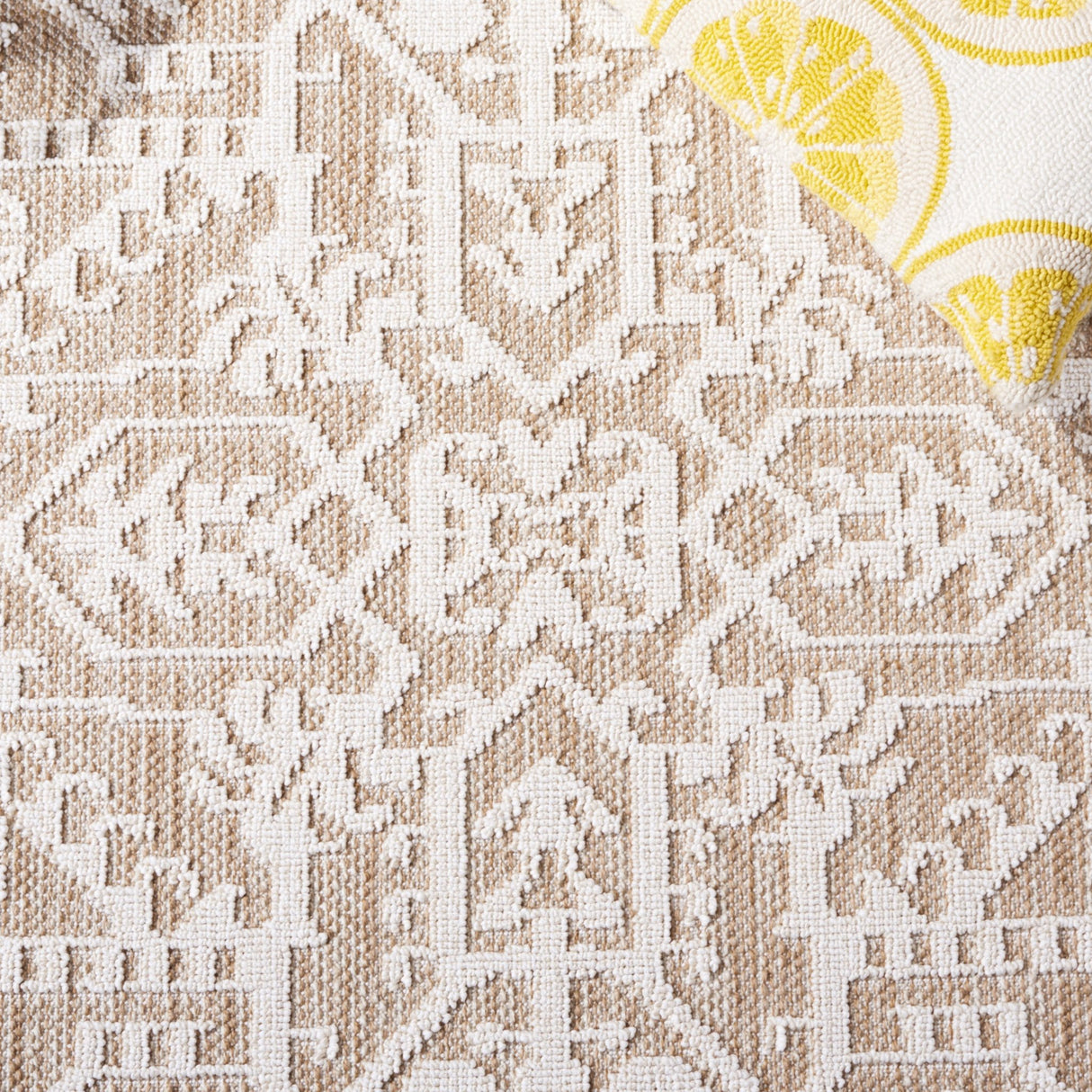 Safavieh Global Glb222B Beige/Light Beige Rug - Safavieh - glb222b - 4