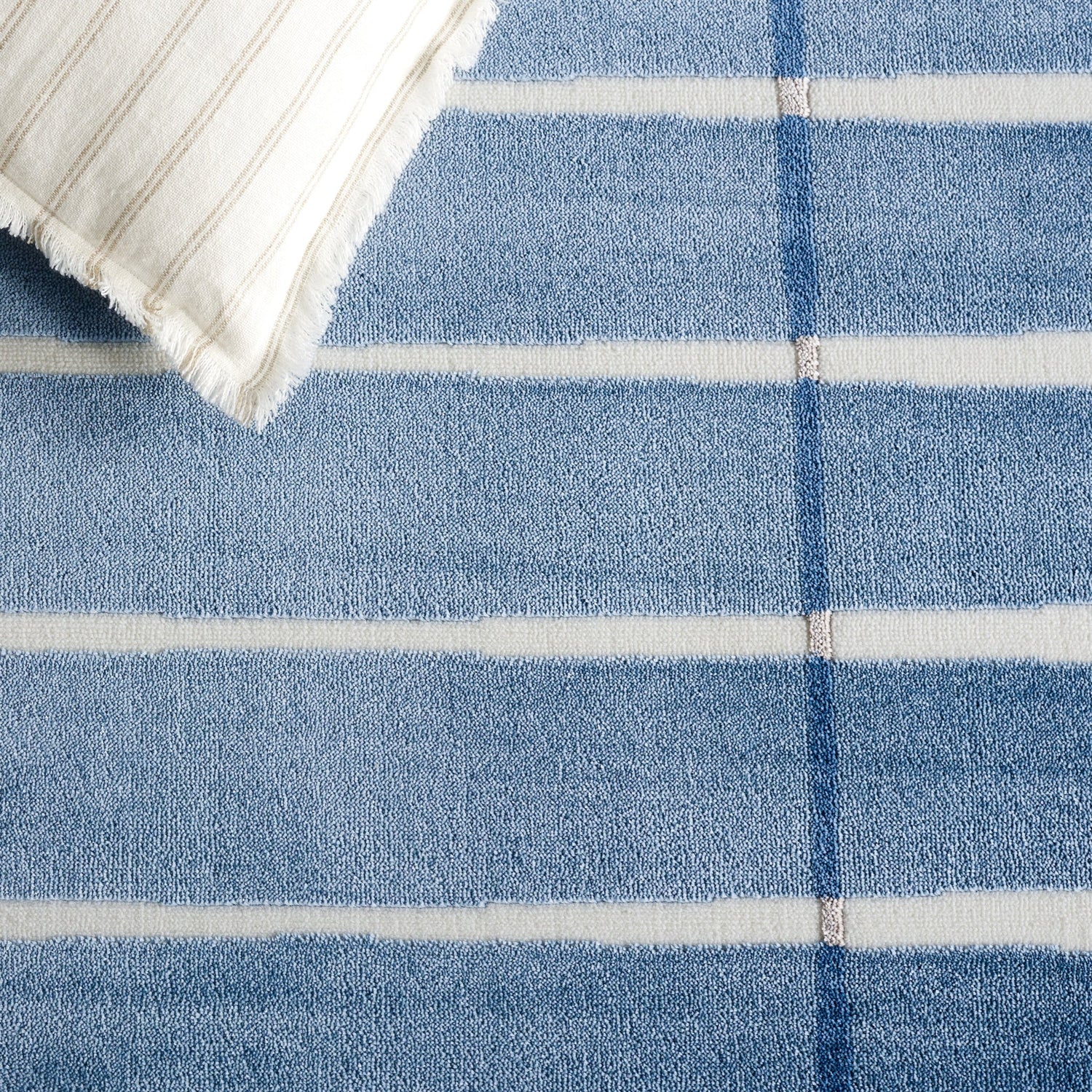 Safavieh Groove Grv110M Blue/Ivory Rug - Safavieh - grv110m - 4