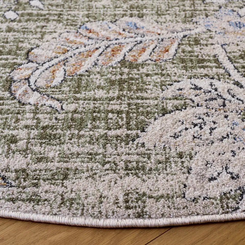 Safavieh Grove 6'-7" x 6'-7" Rug in Green / Ivory