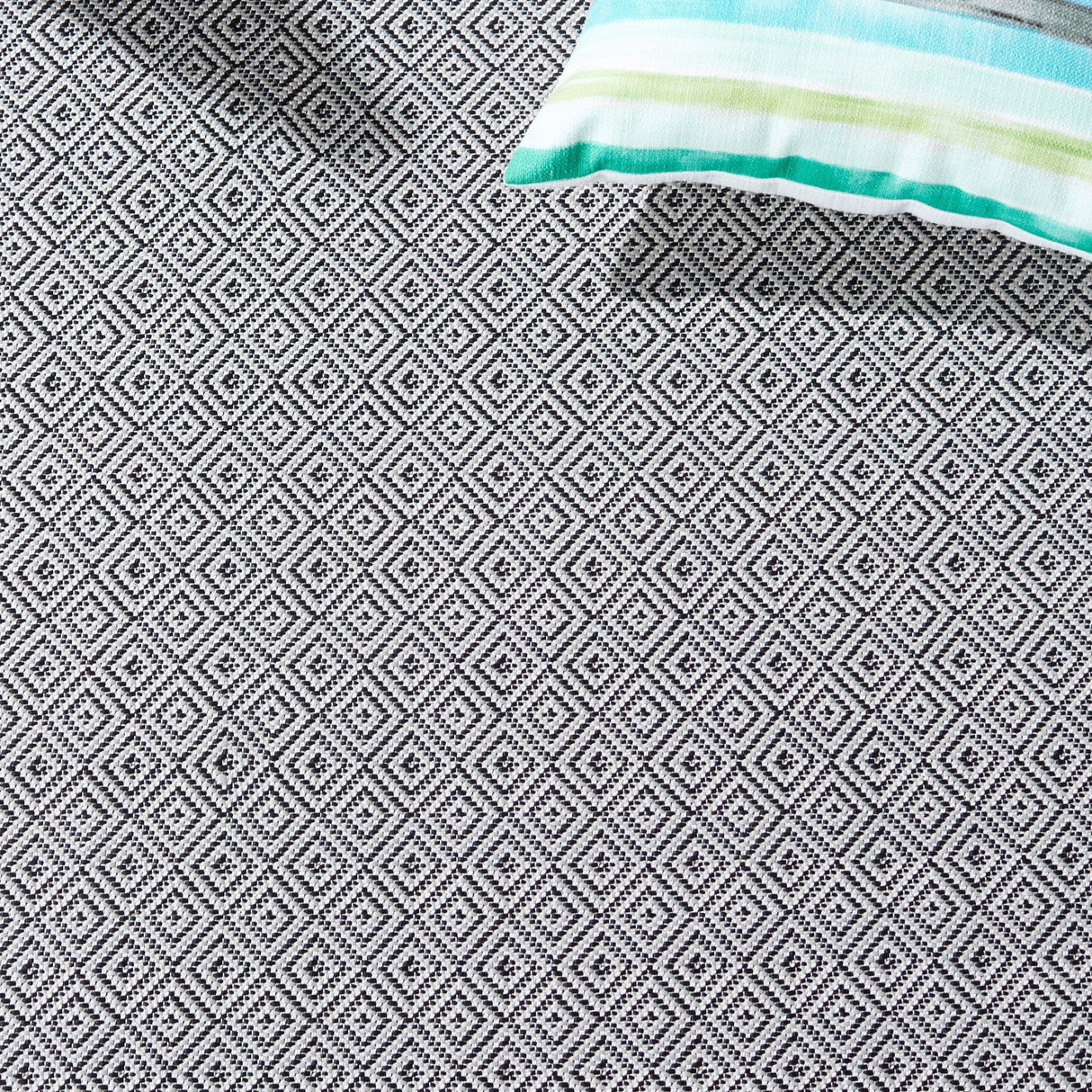 Safavieh Hampton Htn230G Grey/Black Rug - Safavieh - htn230g - 4