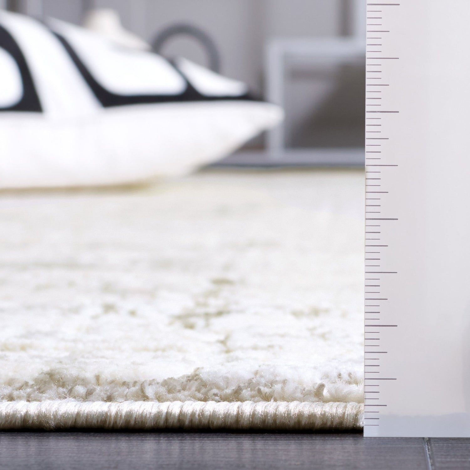 Safavieh Hanna Han111A Ivory Grey/Dark Grey Rug - Safavieh - han111a - 7r