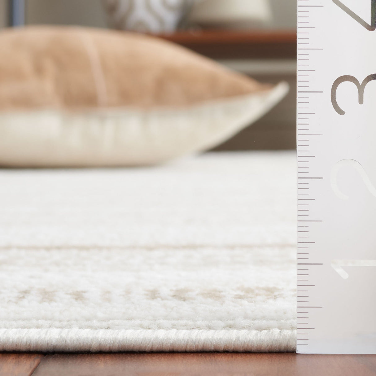 Safavieh Hanna Han113B Ivory/Beige Rug - Safavieh - han113b - 7r