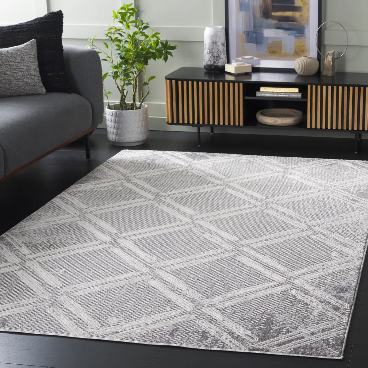 Safavieh Hanna 4'-0" x 6'-0" Rug in Grey / Ivory