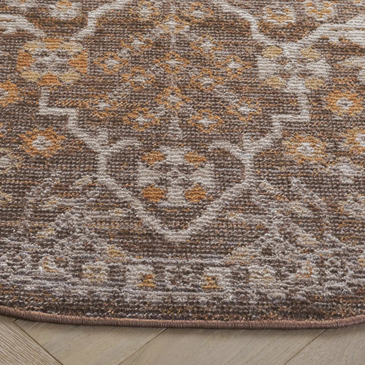 Safavieh Hazel 500 6'-0" x 6'-0" Rug in Brown / Ivory